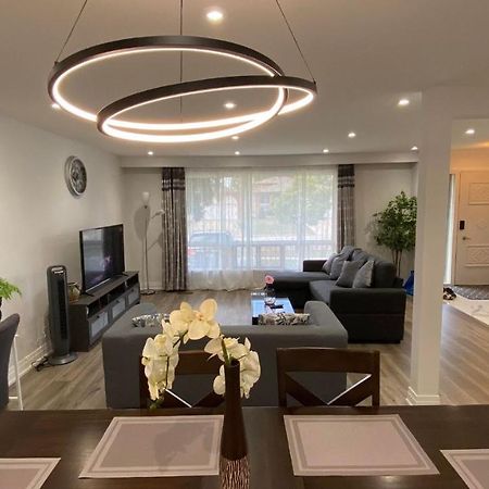 Spectacular 3 Bedroom 2 Wr House - Close To Airport Toronto Kültér fotó