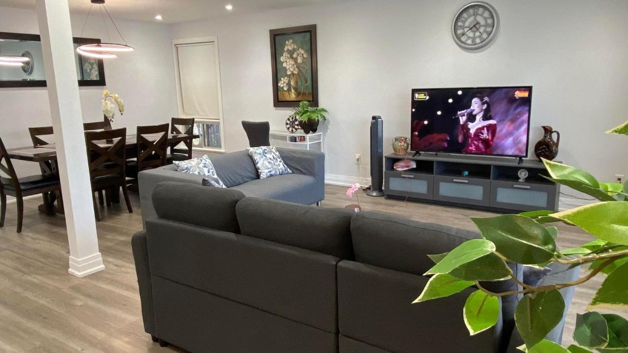 Spectacular 3 Bedroom 2 Wr House - Close To Airport Toronto Kültér fotó