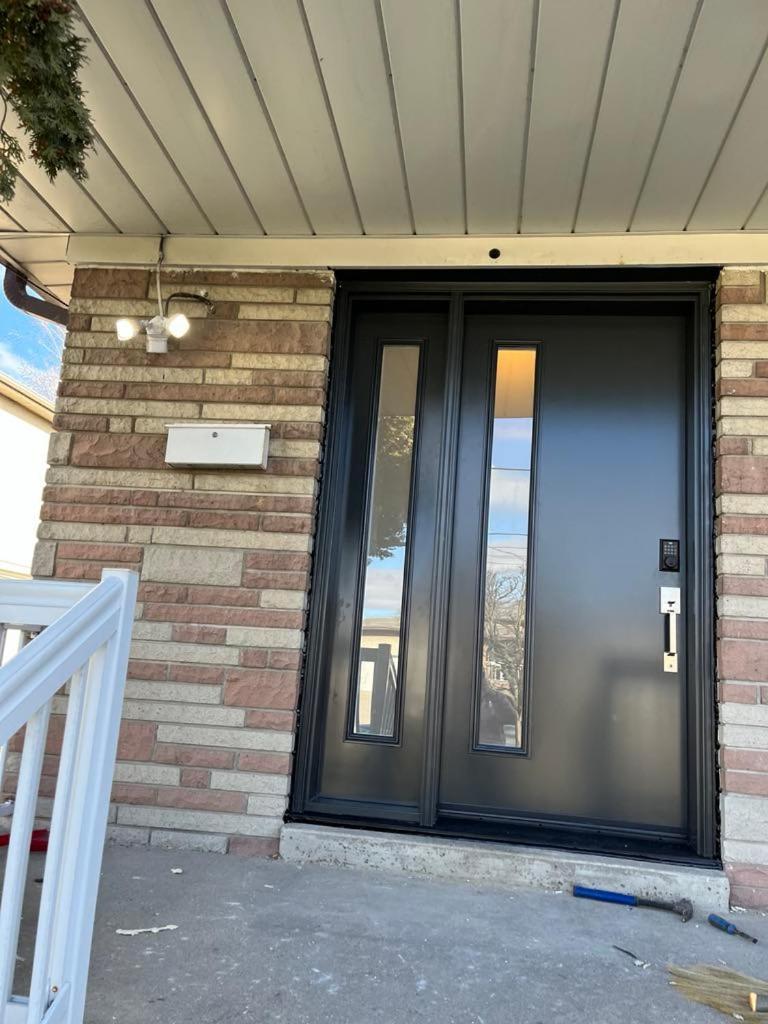 Spectacular 3 Bedroom 2 Wr House - Close To Airport Toronto Kültér fotó